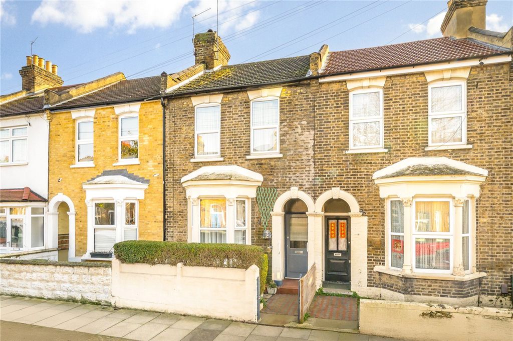 Property photo 1 of 10 External