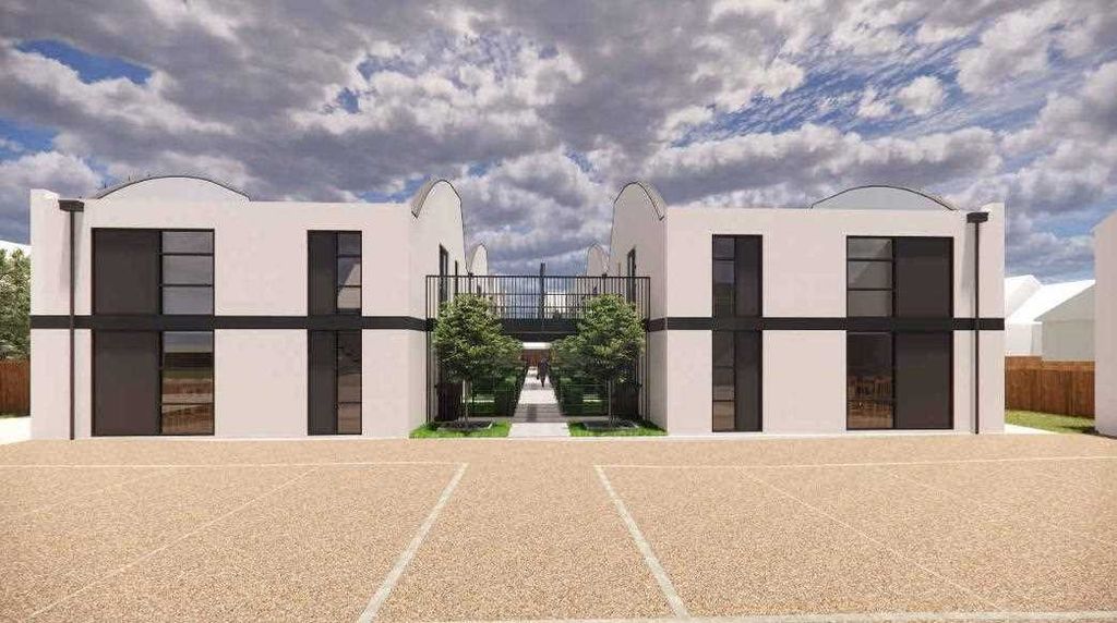 Property photo 3 of 13