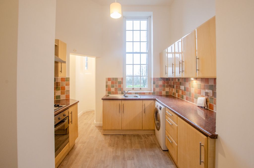 Property photo 3 of 9 9 Royffe Way E Tps Bodmin 01208 74182-02