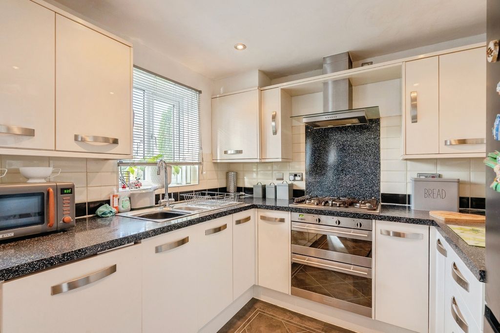 Property photo 2 of 22 Photo