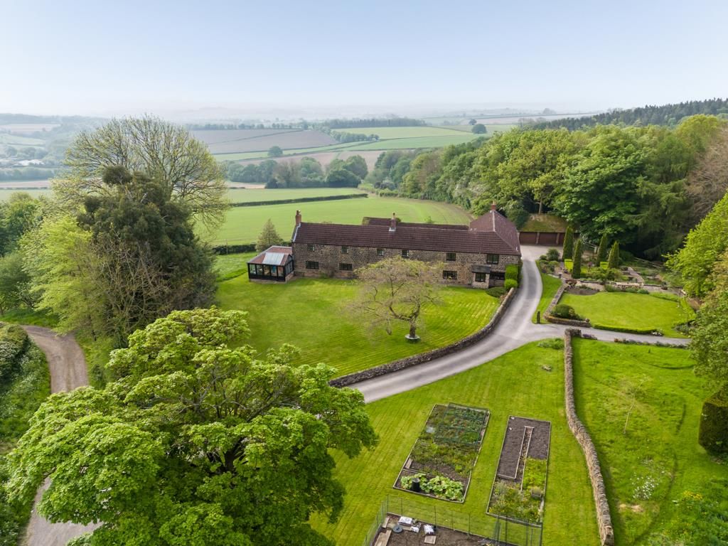 Property photo 3 of 35 Exterior And Gardens