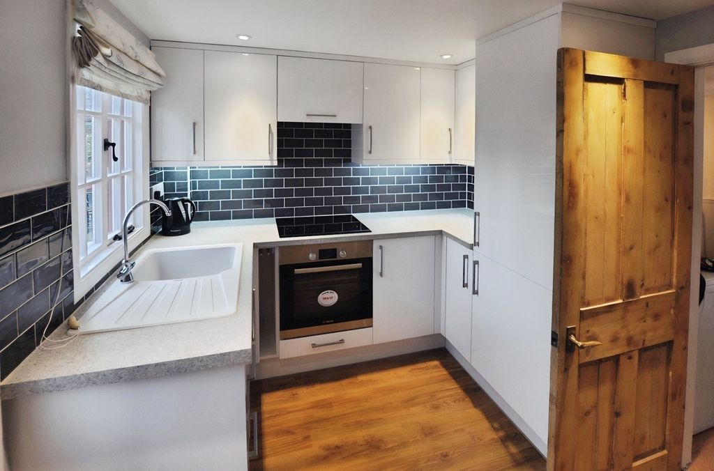 Property photo 1 of 3