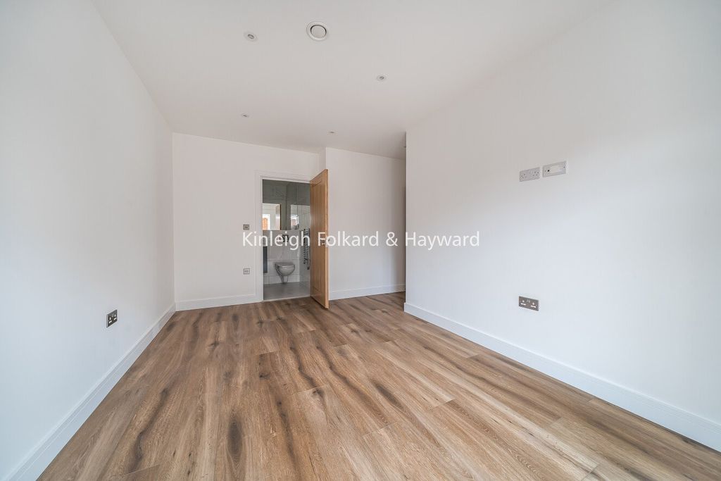 Property photo 3 of 9 Picture No. 10