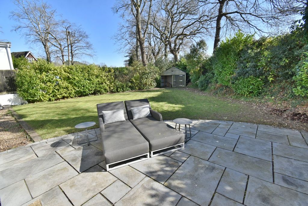 Property photo 2 of 26