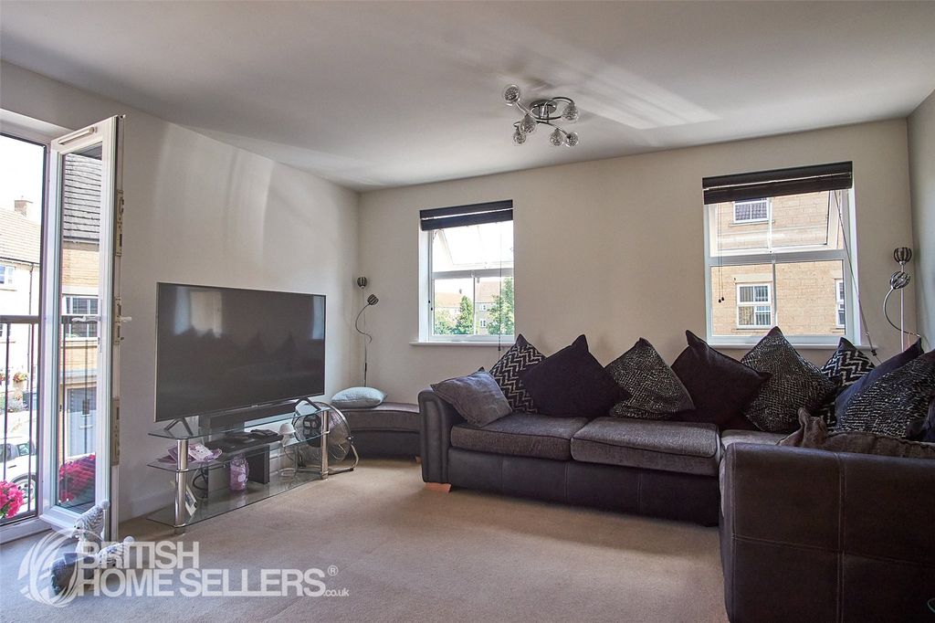 Property photo 2 of 15 Picture No. 17