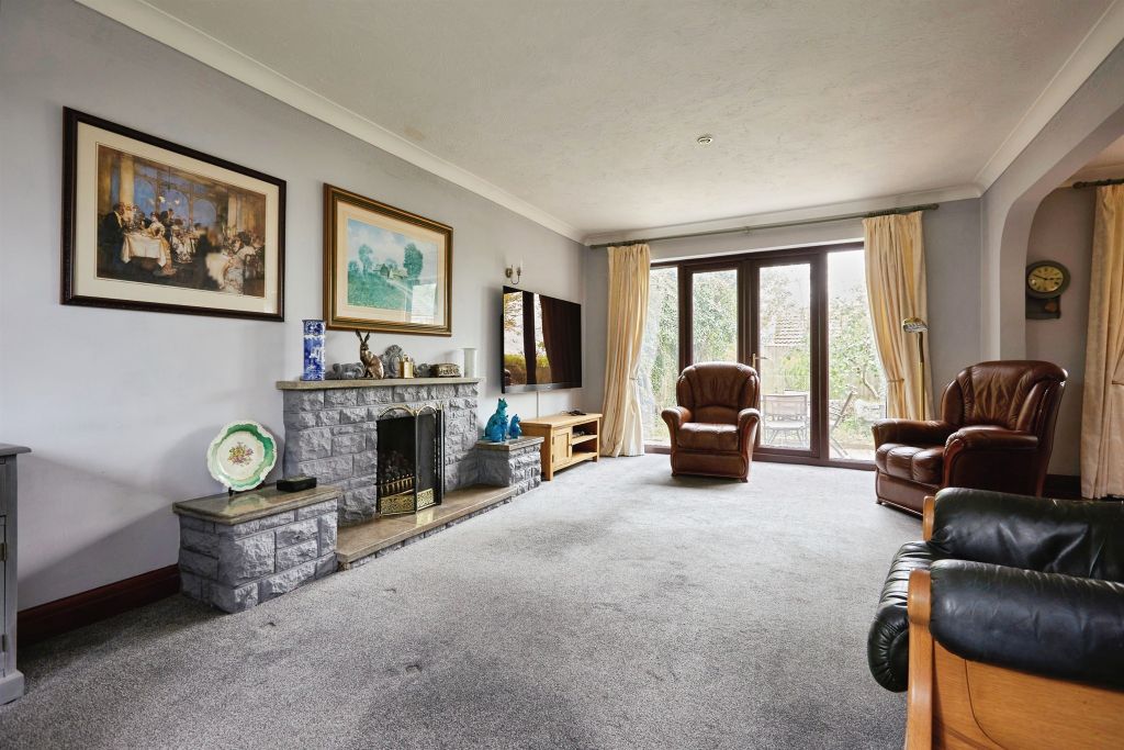 Property photo 2 of 16