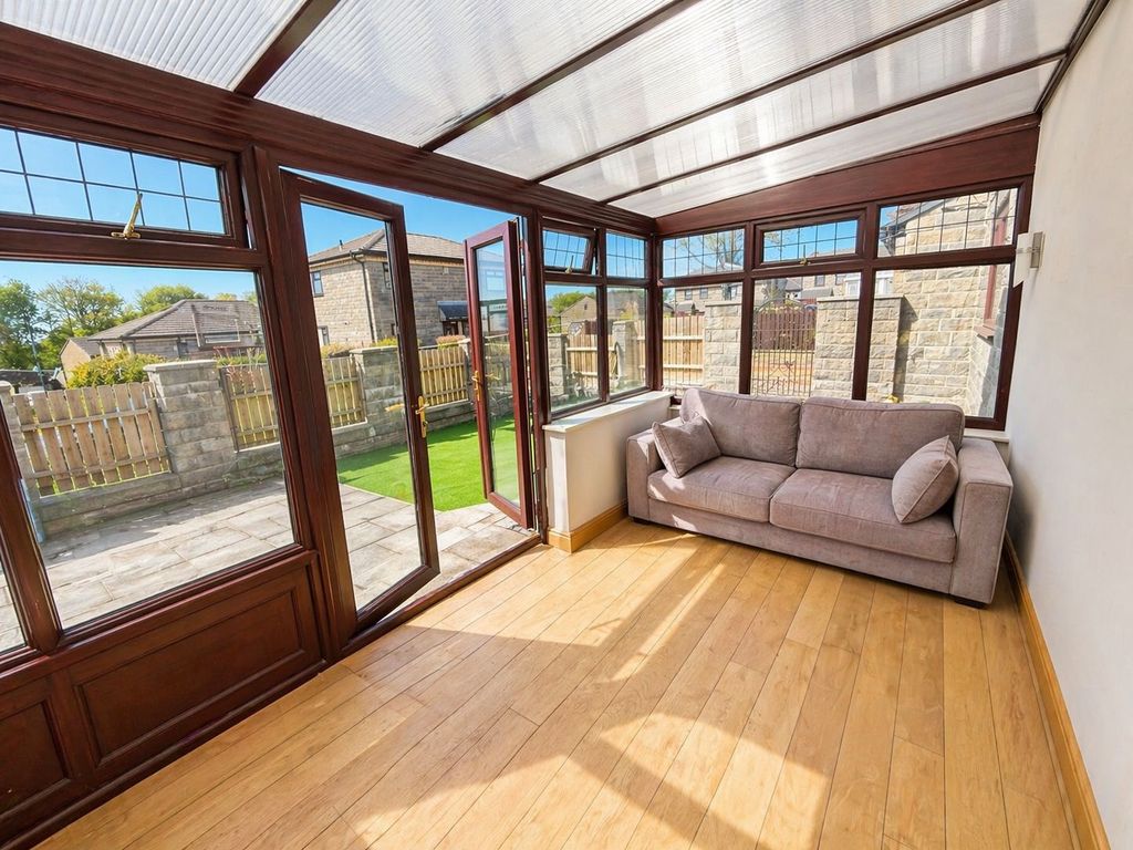 Property photo 3 of 12 Conservatory