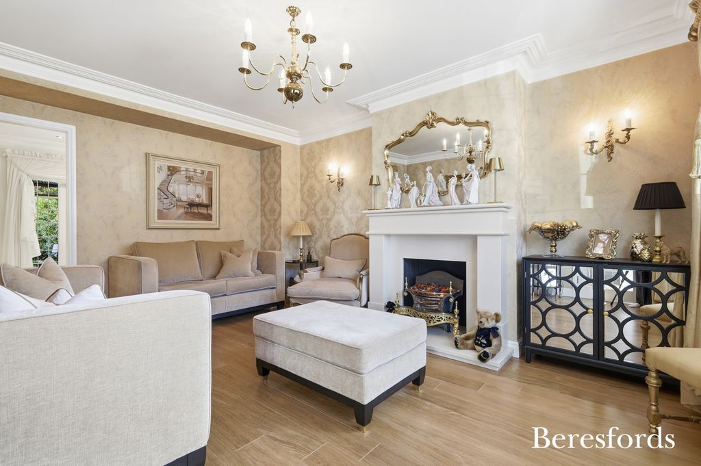 Property photo 2 of 35 Picture No. 26