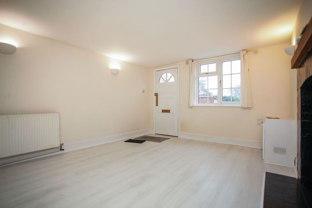 Property photo 2 of 9 Living Room