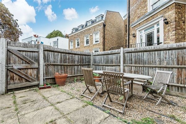 Property photo 1 of 9