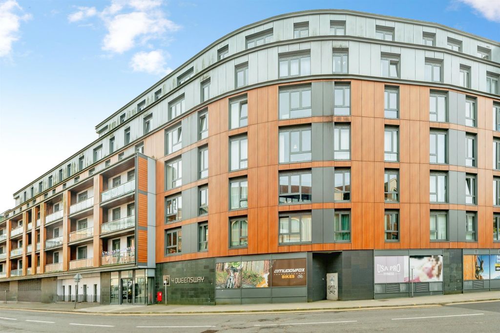 Property photo 1 of 12