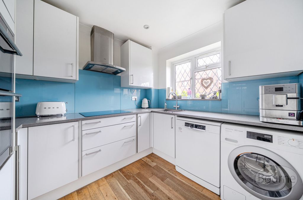 Property photo 3 of 20 Adeabb7F-6947-482...