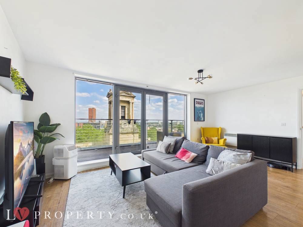 Property photo 1 of 14 Giraffe360-Still009