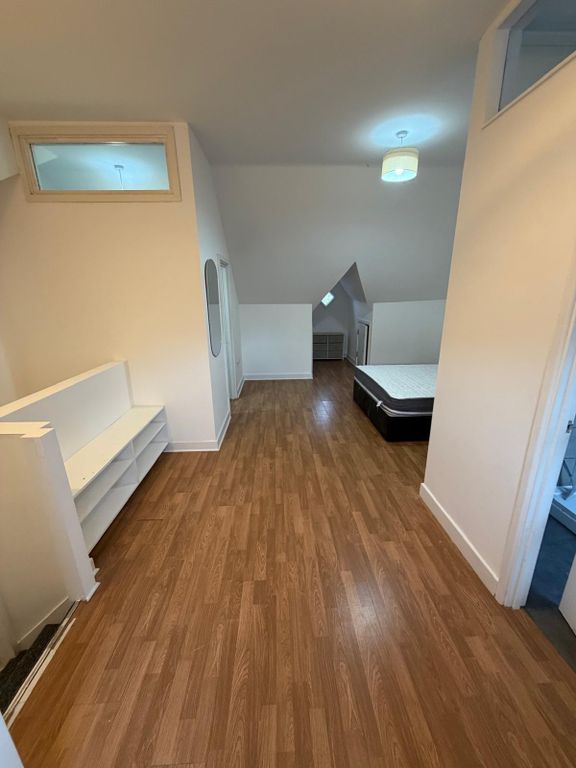 Property photo 2 of 25