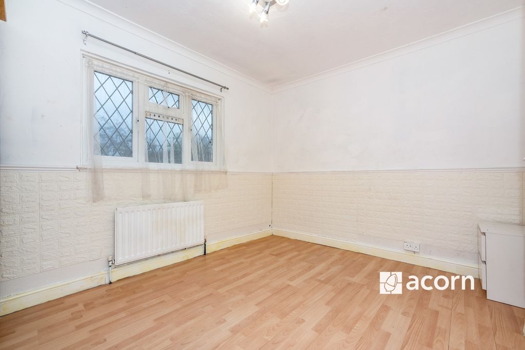 Property photo 3 of 10 0350B01d-Afbf-F01...