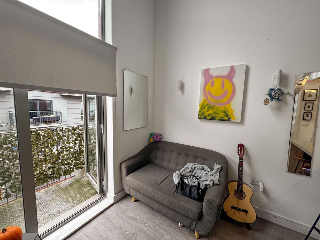 Property photo 3 of 11 Palatine8575955Img_5563_Edited.Jpg