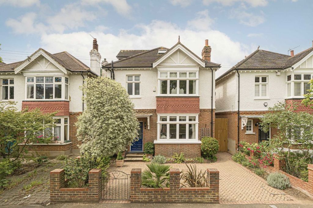 Property photo 1 of 9