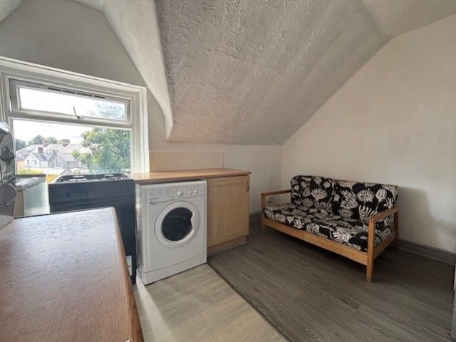 Property photo 1 of 6 23894854
