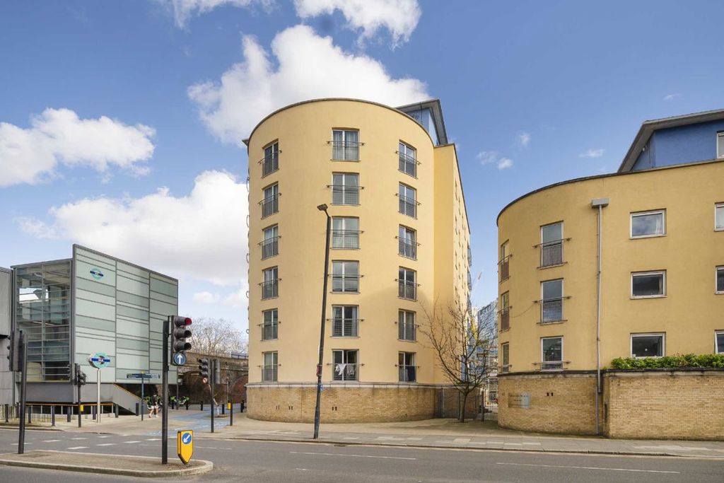 Property photo 1 of 7