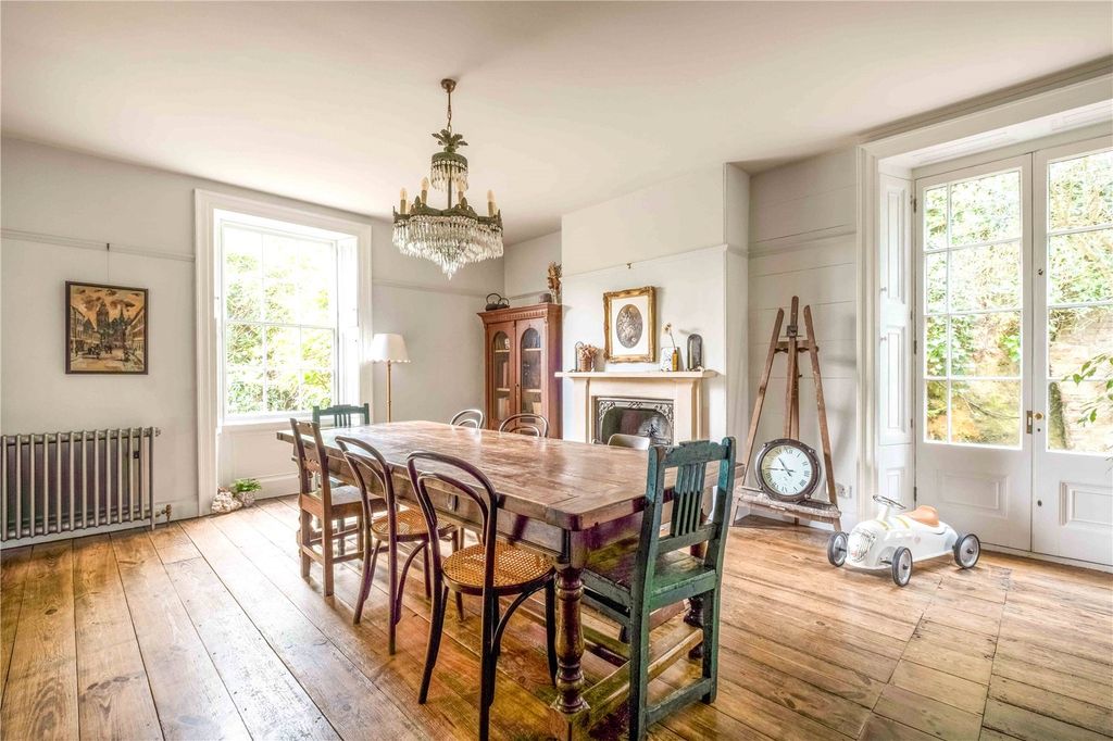 Property photo 3 of 30 Dining Room