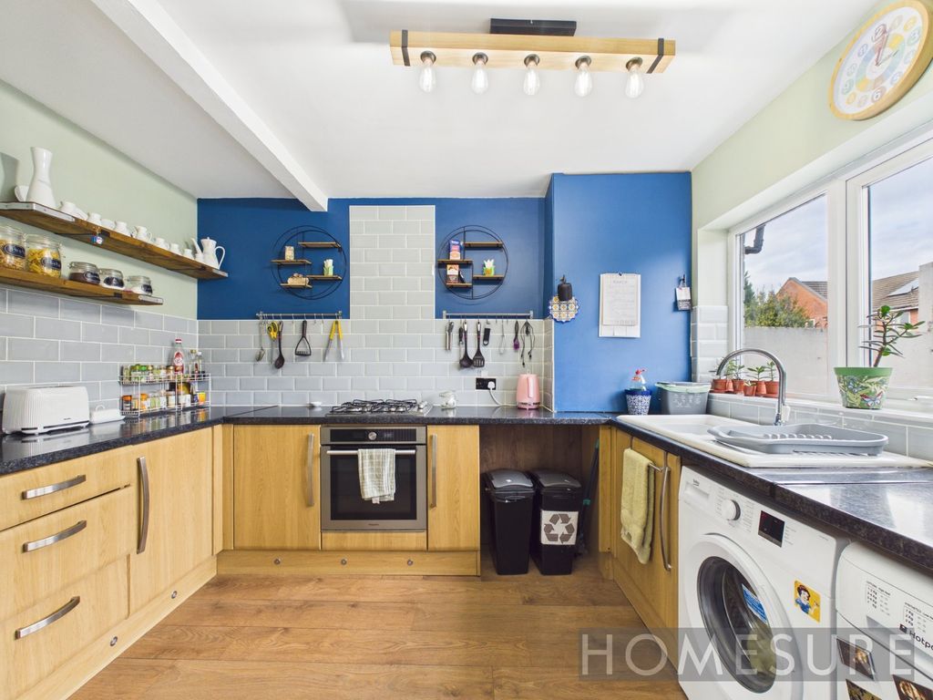 Property photo 3 of 31 Picture No. 24