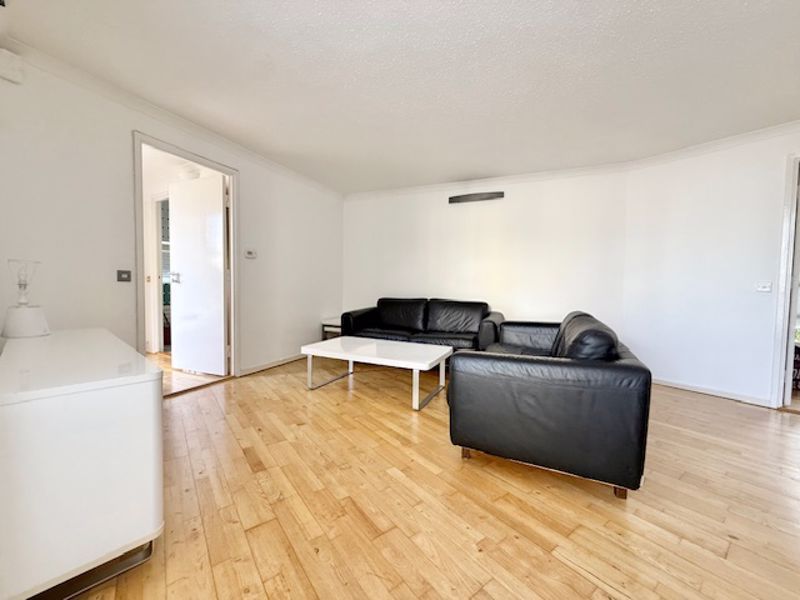 Property photo 3 of 16 Photo 12