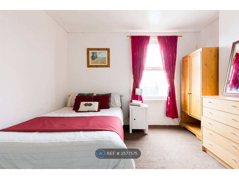 Property photo 3 of 10 City View Bedroom 1 Double And Single Bed