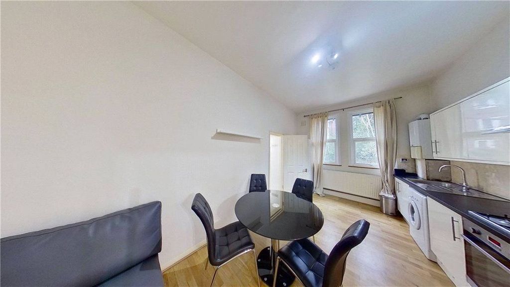 Property photo 2 of 4 488Cedff27E124d10E8B3B435B06d98c