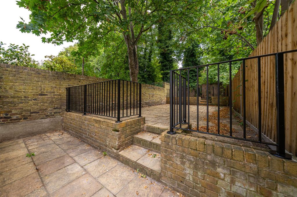 Property photo 2 of 11 Picture No. 10