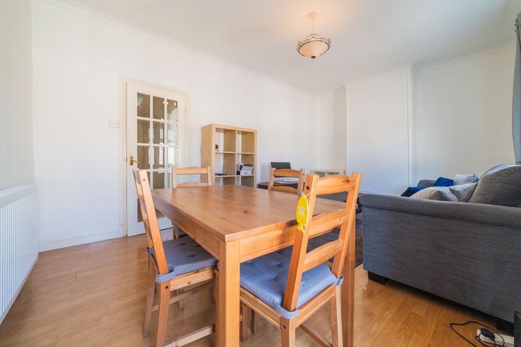 Property photo 3 of 11 Call 02920 454555 To Secure Your Viewing_4