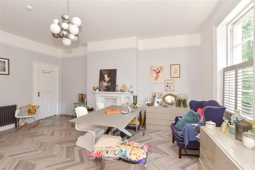 Property photo 3 of 10 Lounge/Kitchen/ Diner
