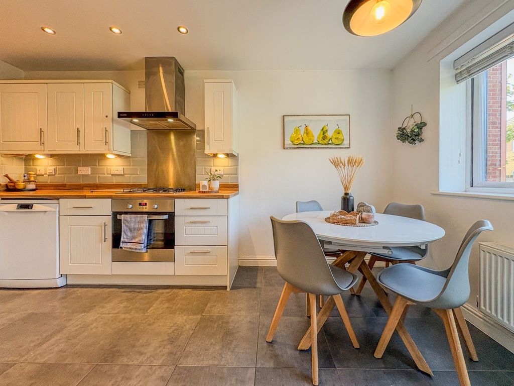 Property photo 2 of 20 5350935
