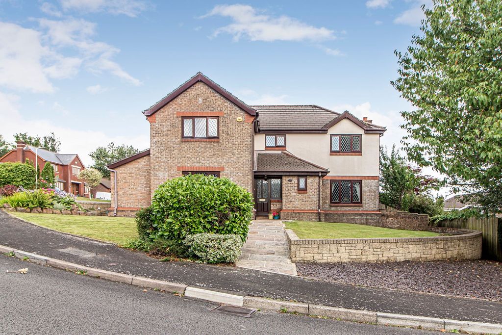 Property photo 2 of 51