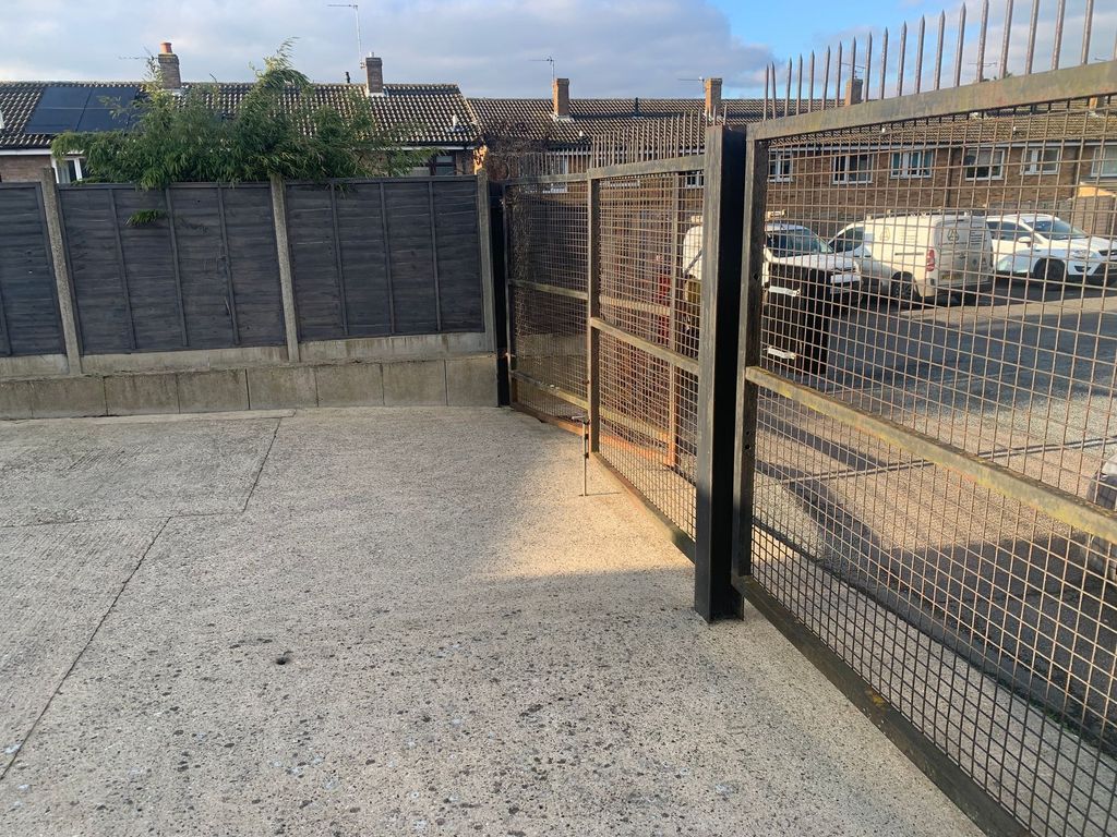 Property photo 2 of 3