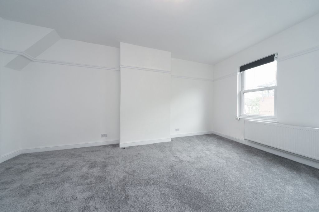 Property photo 1 of 10 Photo 17
