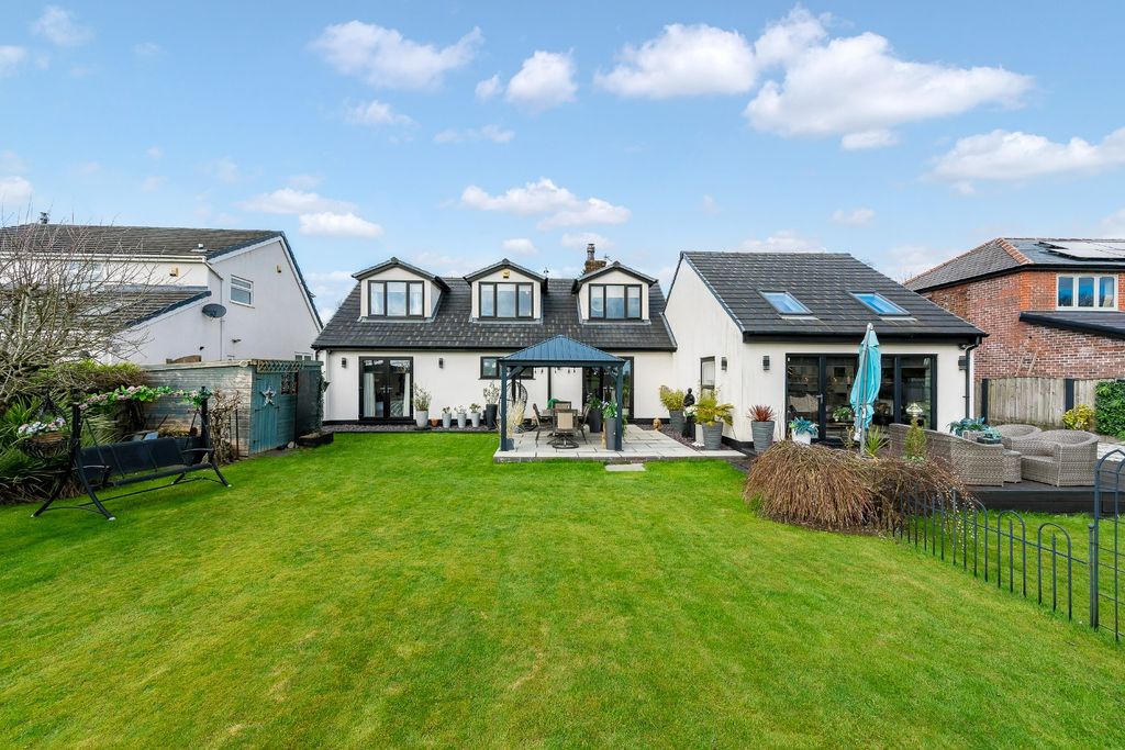 Property photo 1 of 44 4878480