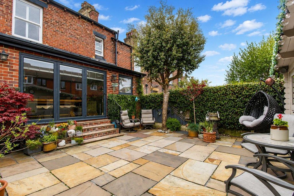 Property photo 2 of 14