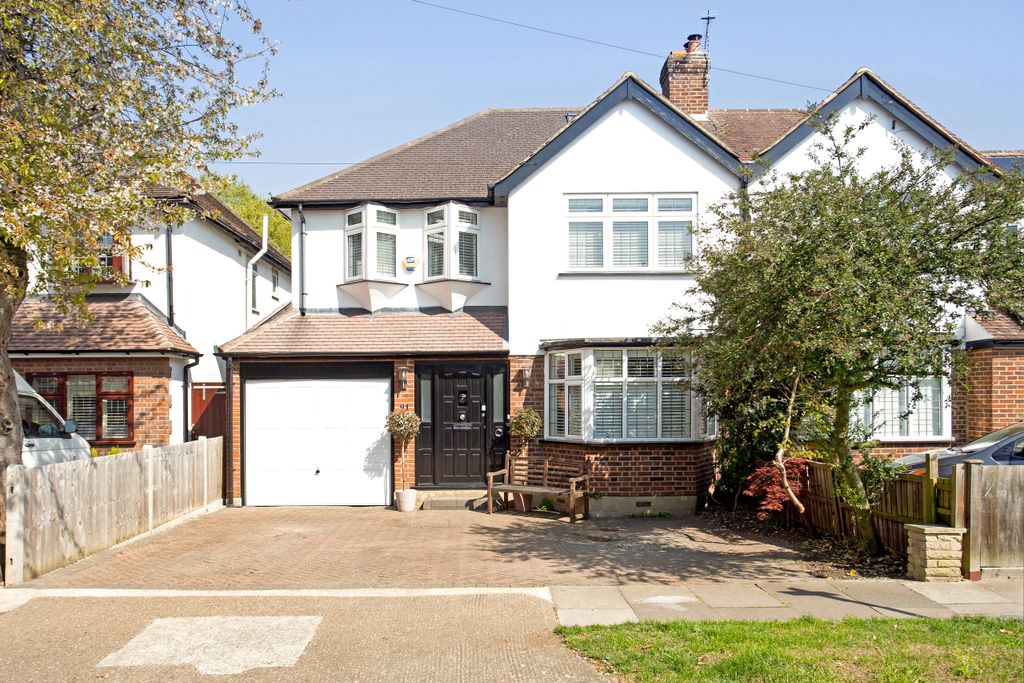 Property photo 1 of 16 91 Arundel Road Front Of House