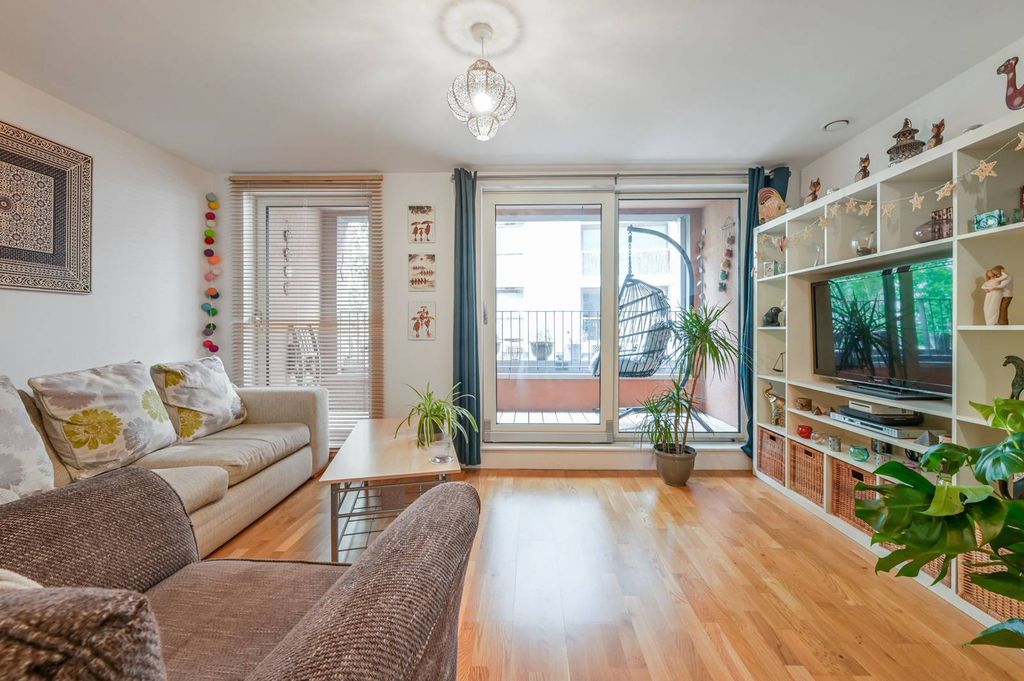 Property photo 1 of 8