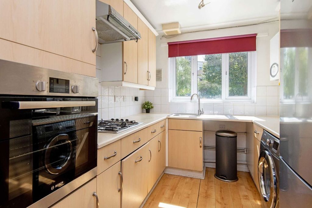 Property photo 3 of 7