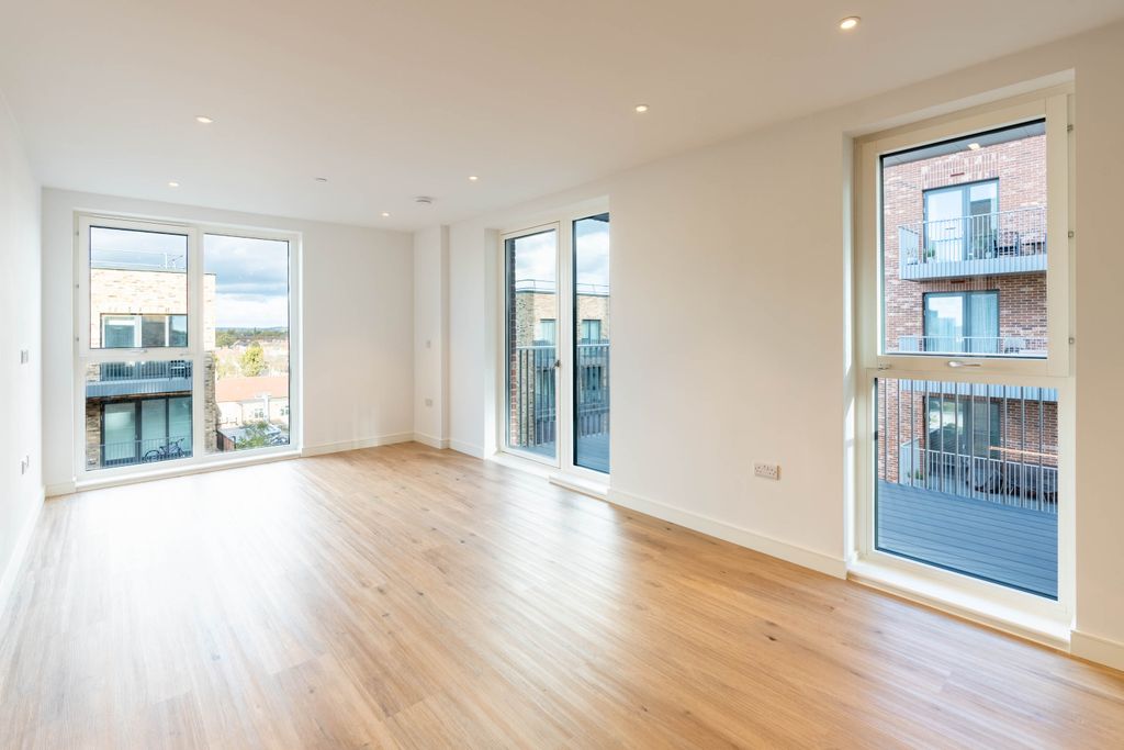 Property photo 3 of 9 Living Area