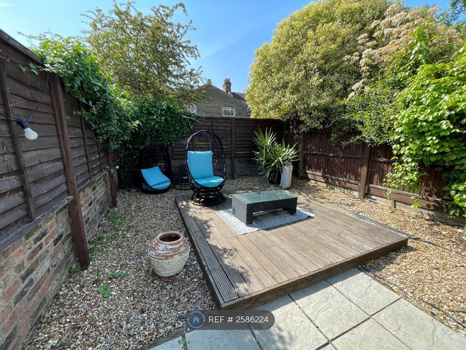 Property photo 1 of 8 Private Garden