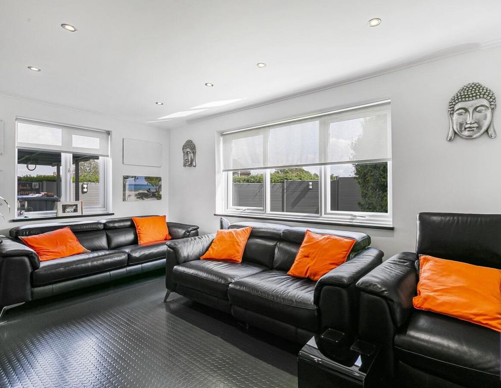 Property photo 2 of 15 2026415_Preview.Jpg