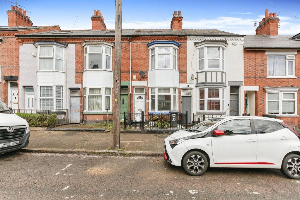 Property photo 1 of 10 Front