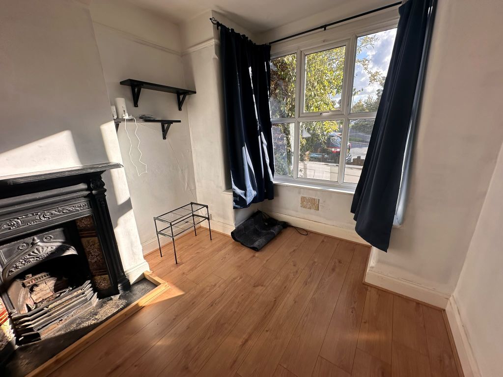Property photo 2 of 24