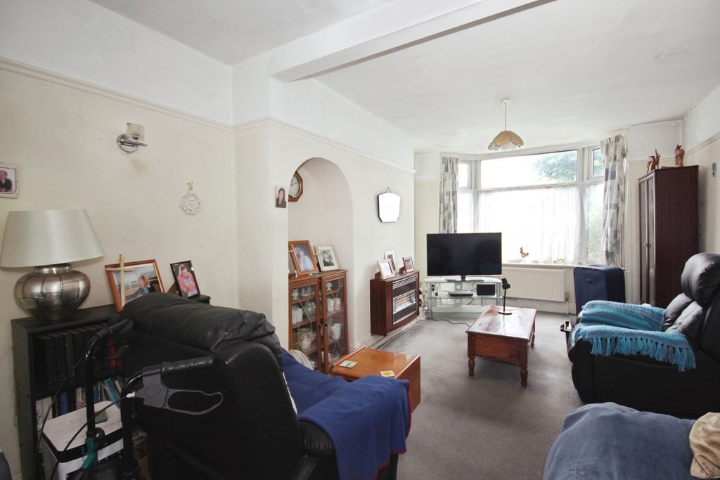 Property photo 3 of 15 Photo