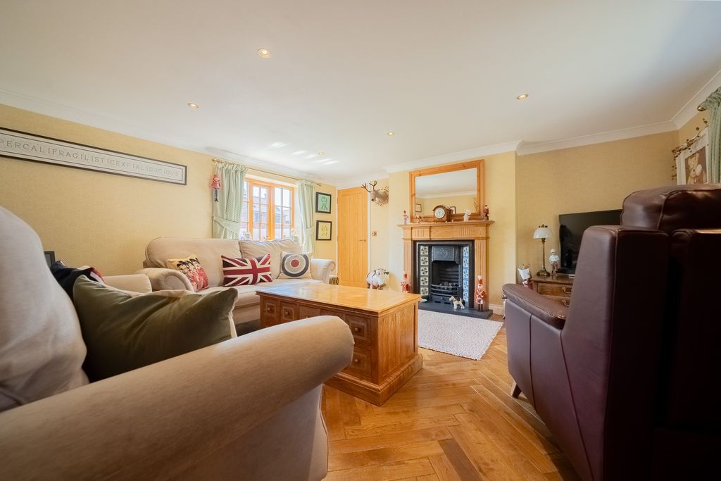 Property photo 3 of 28 Dsc02892-Hdr