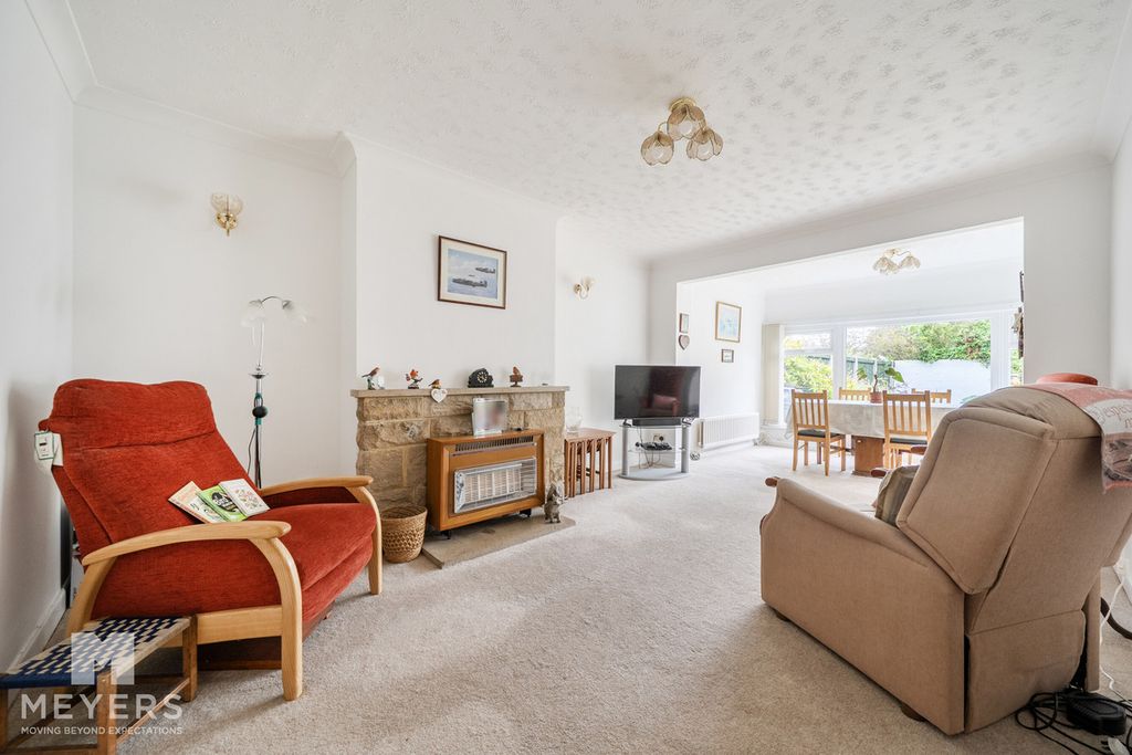 Property photo 2 of 19