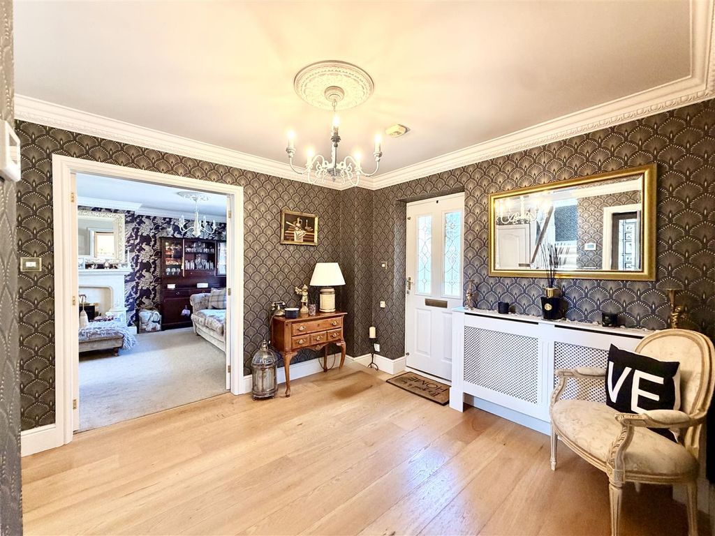 Property photo 2 of 41 2