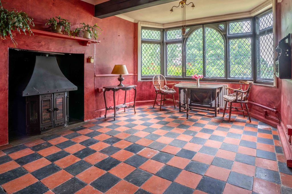 Property photo 3 of 17 Dining Room